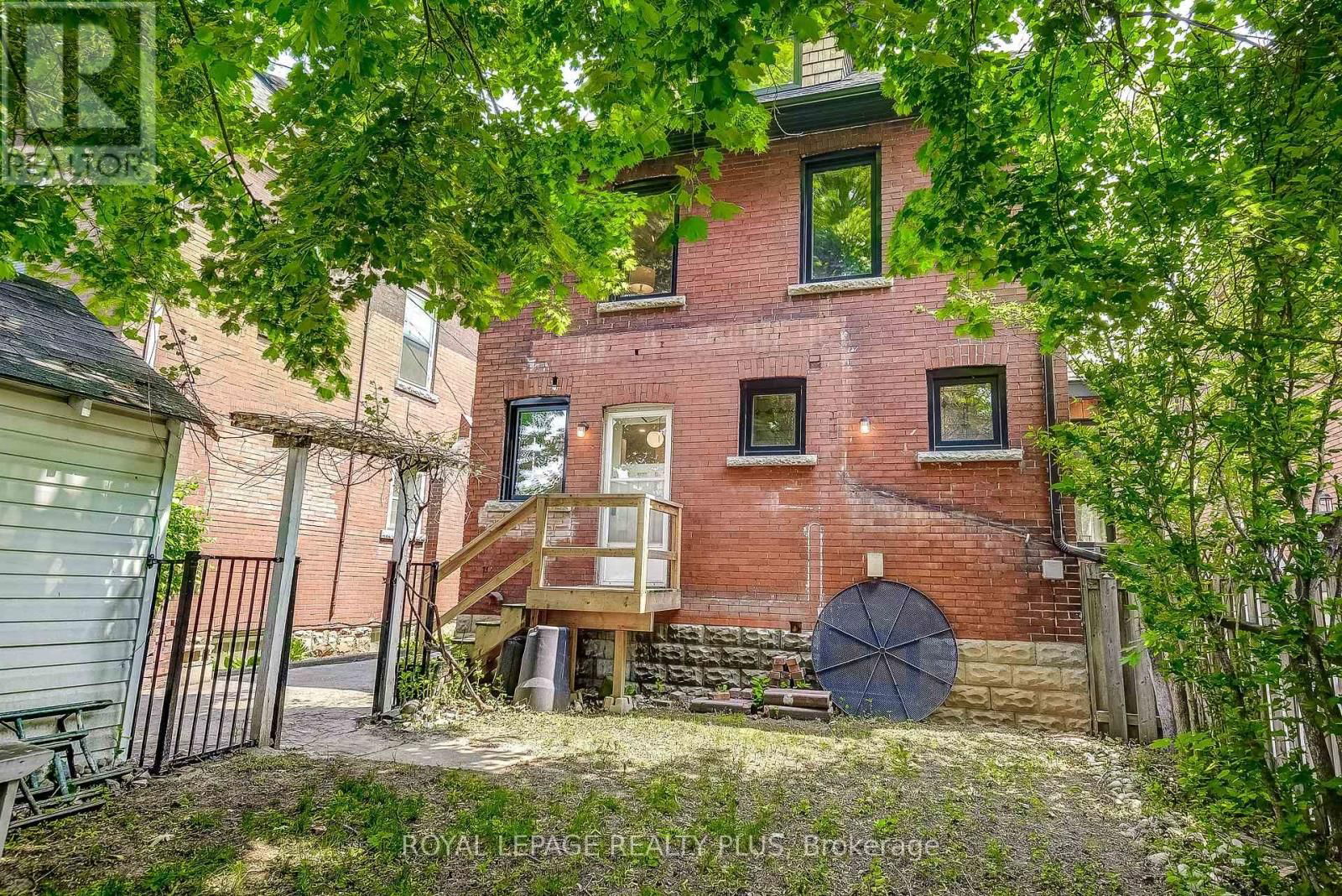 192 KENSINGTON AVENUE SOUTH Image 32
