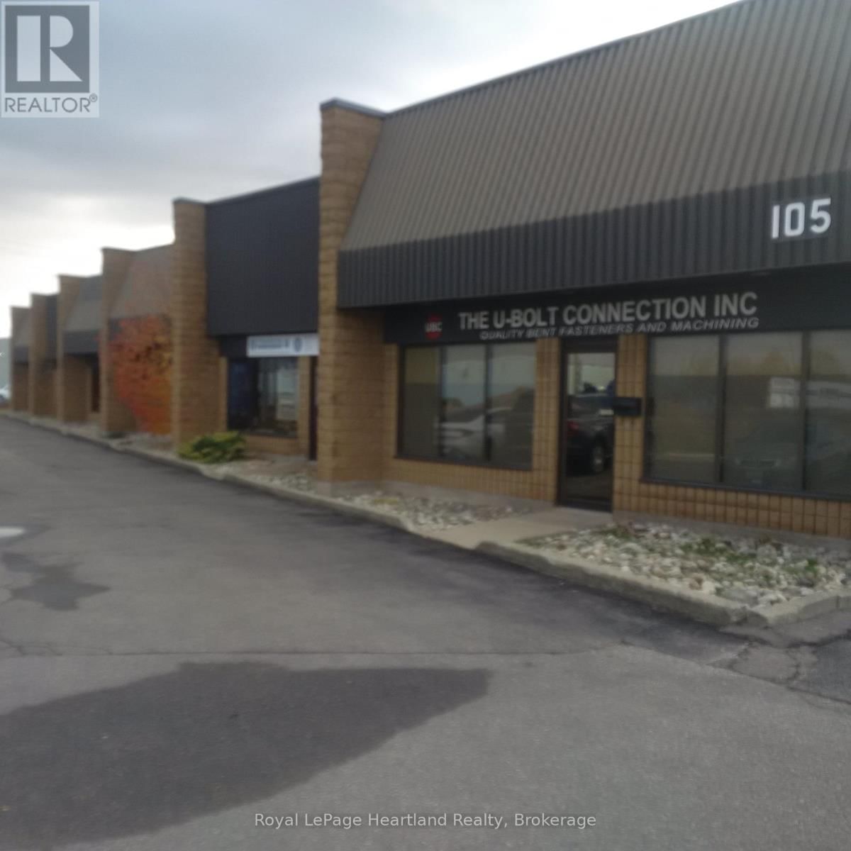 105 NORTHLAND ROAD Image 17