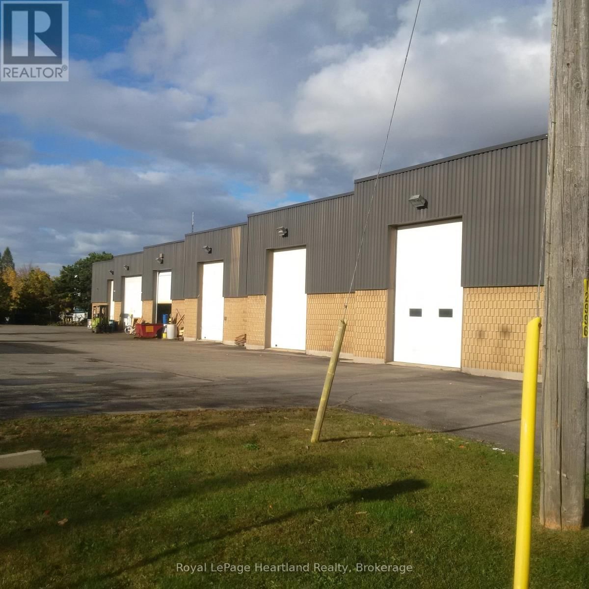 105 NORTHLAND ROAD Image 4