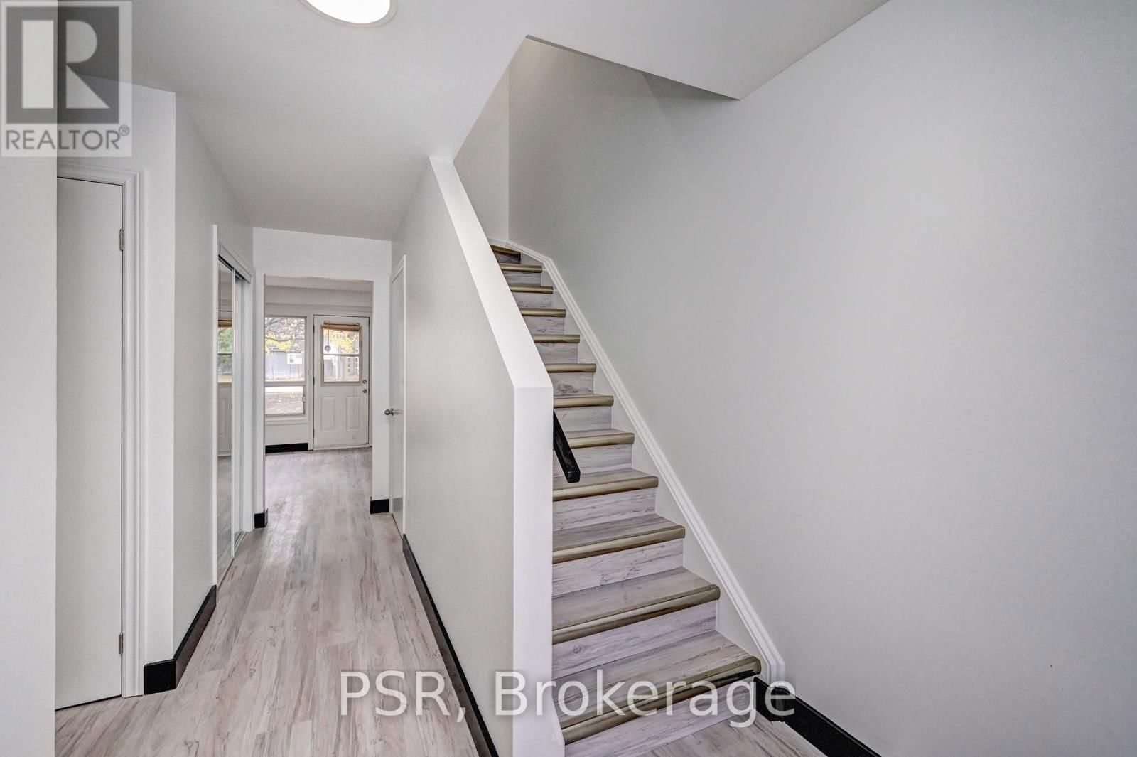 B - 528 SUNNYDALE PLACE Image 13