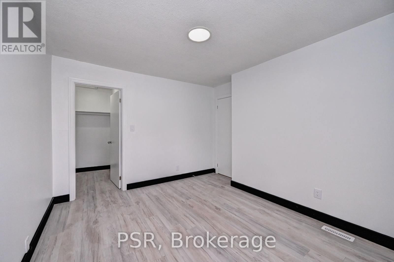 B - 528 SUNNYDALE PLACE Image 15