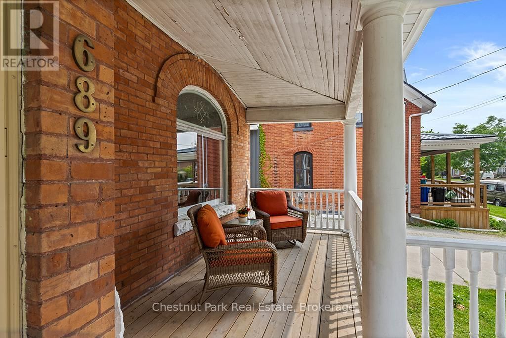 689 4TH AVENUE EAST Image 3