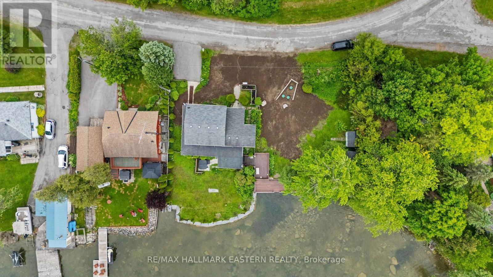 2452 UPPER CHEMUNG DRIVE Image 17
