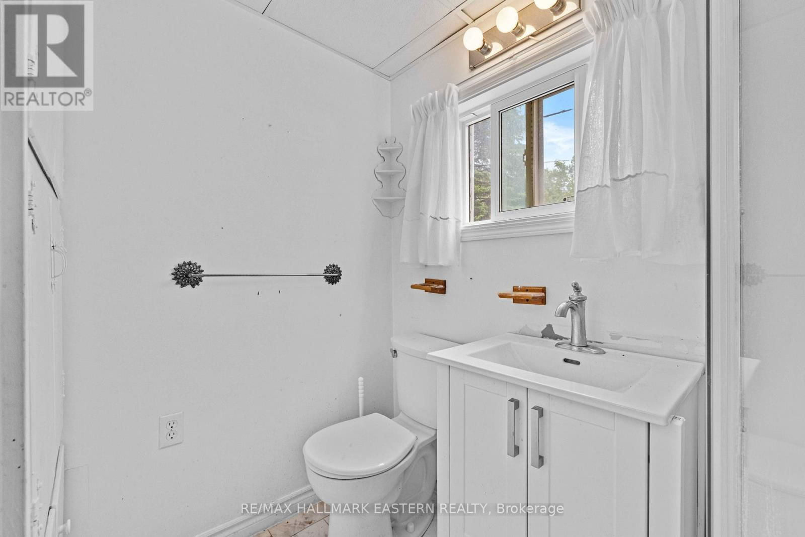 2452 UPPER CHEMUNG DRIVE Image 26