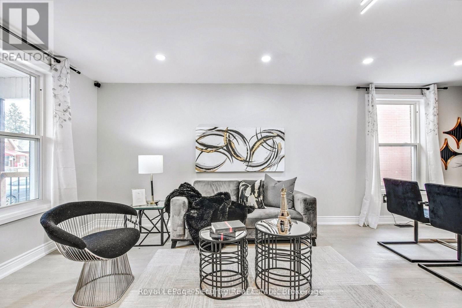 242 CLARENCE STREET Image 6
