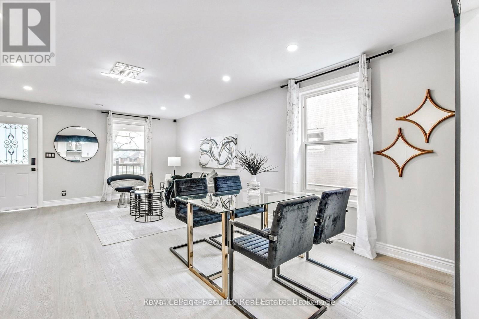 242 CLARENCE STREET Image 8