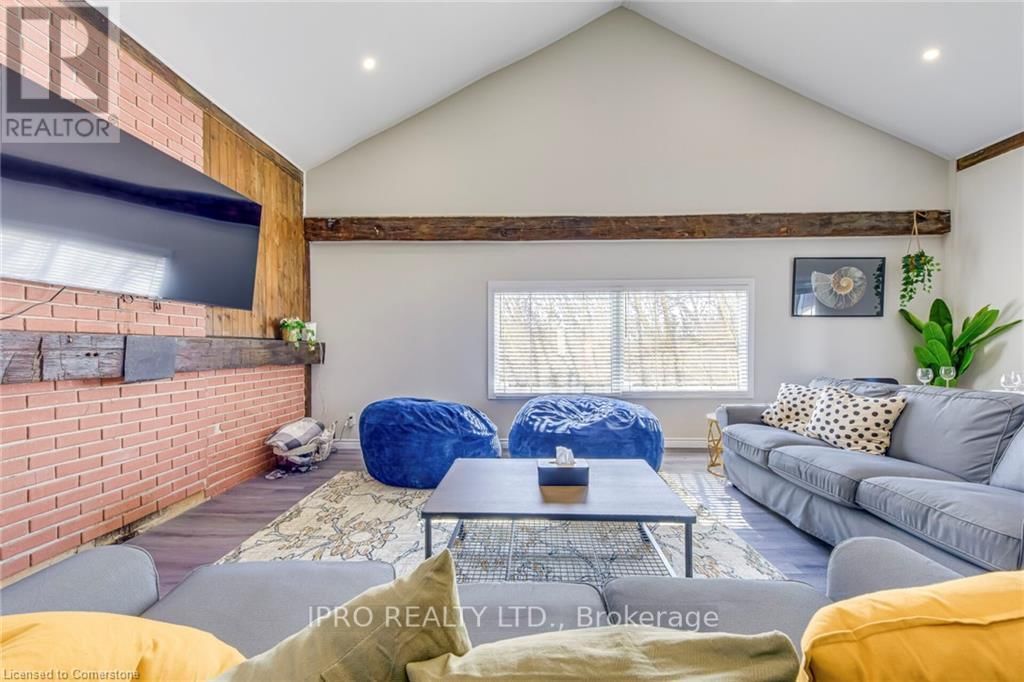 3590 LAKESHORE ROAD Image 13
