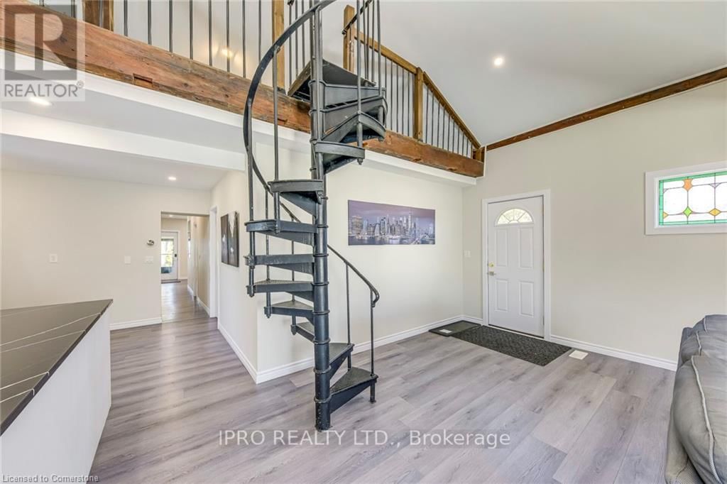 3590 LAKESHORE ROAD Image 17