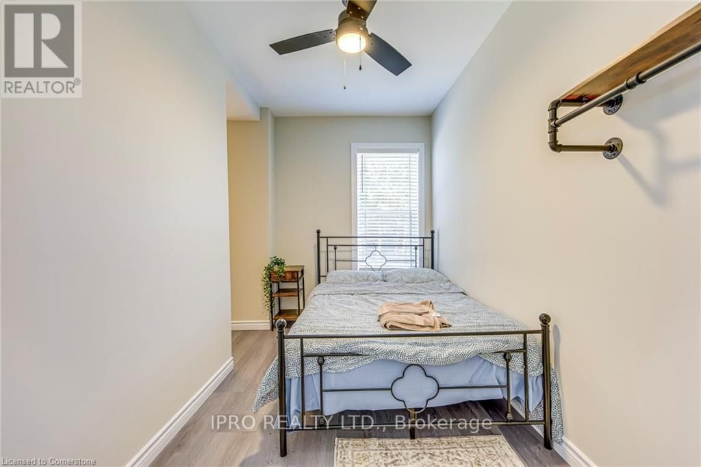 3590 LAKESHORE ROAD Image 18