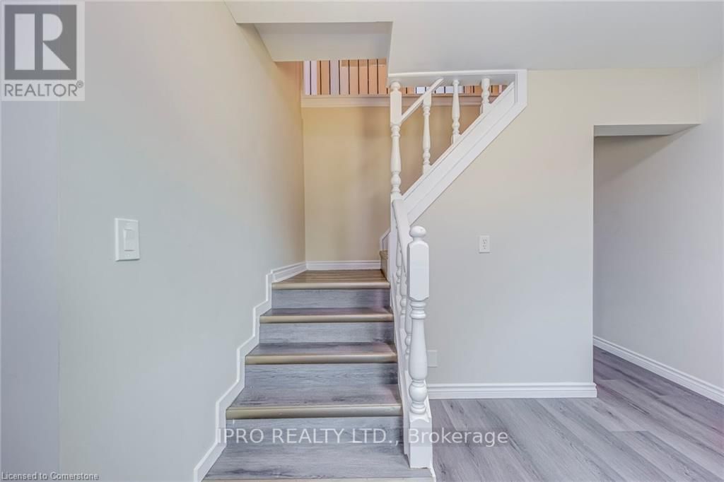 3590 LAKESHORE ROAD Image 25