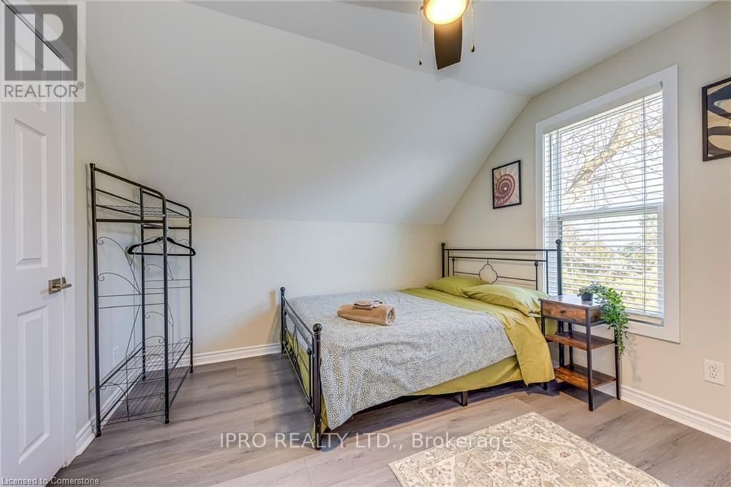3590 LAKESHORE ROAD Image 27