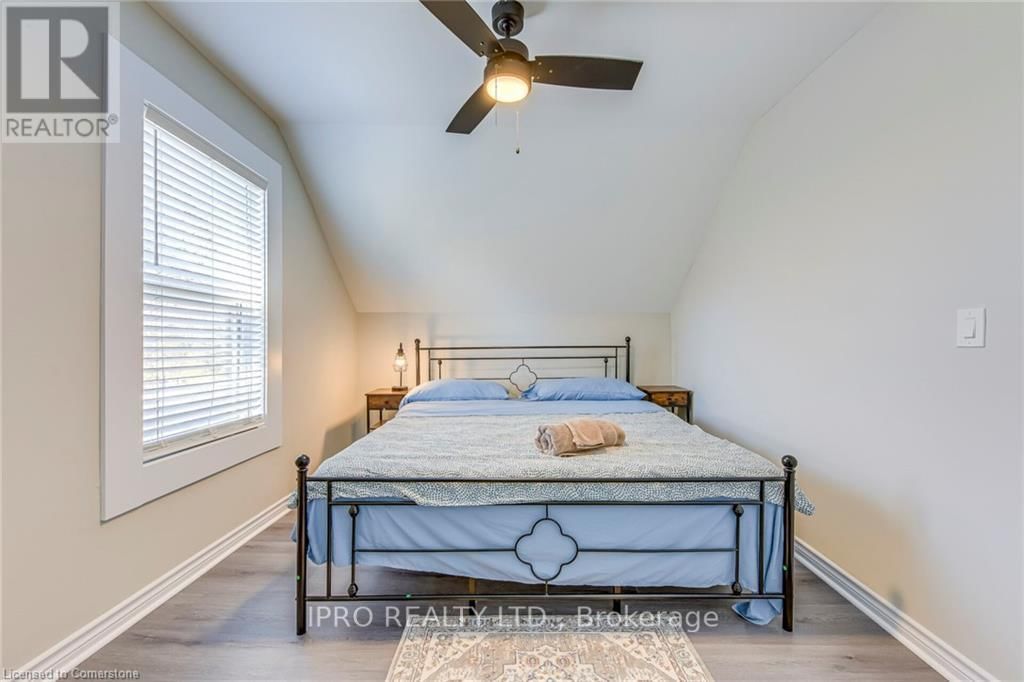 3590 LAKESHORE ROAD Image 31