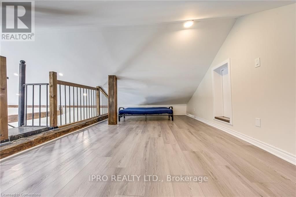 3590 LAKESHORE ROAD Image 38
