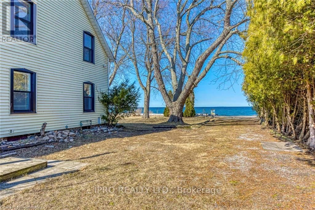3590 LAKESHORE ROAD Image 46