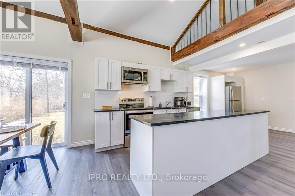 3590 LAKESHORE ROAD Image 7