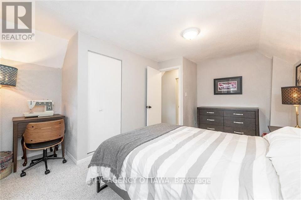 223 CARRUTHERS AVENUE Image 11