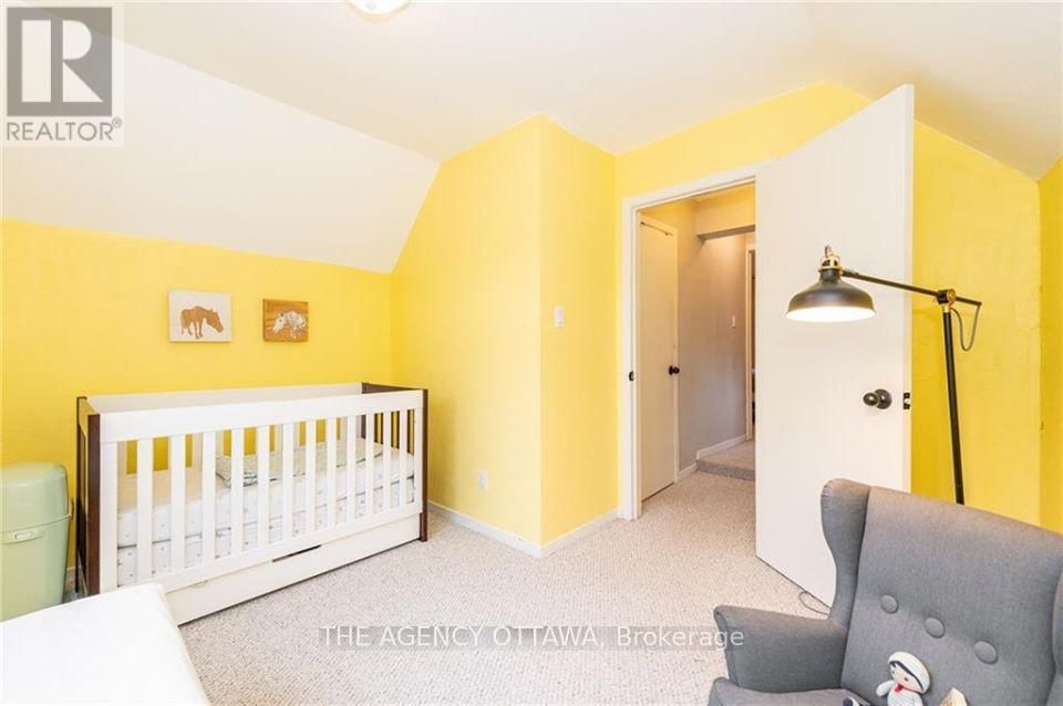 223 CARRUTHERS AVENUE Image 14