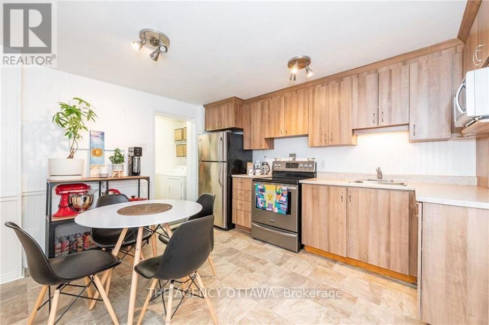 223 CARRUTHERS AVENUE Image 6