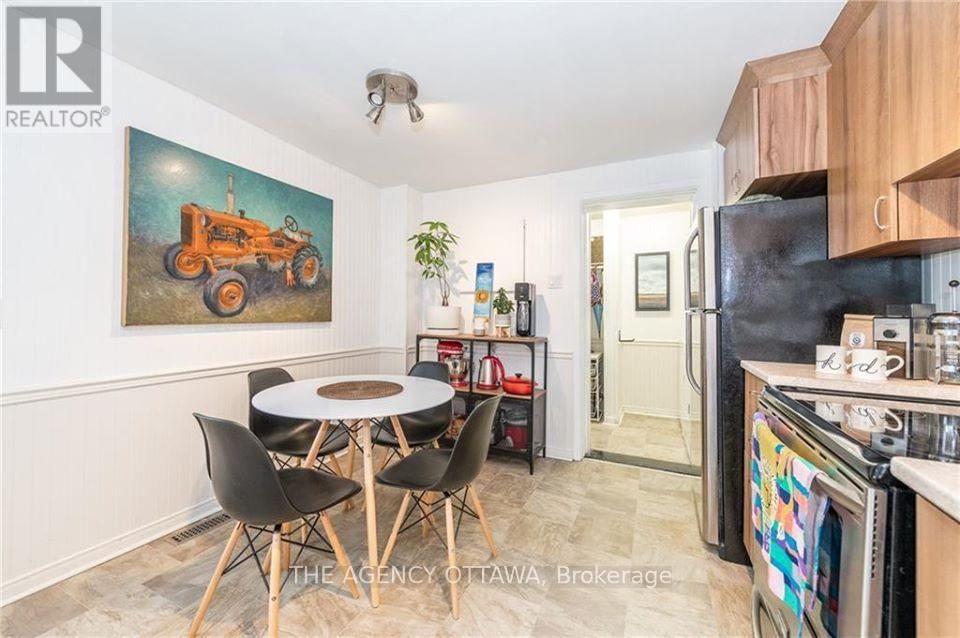 223 CARRUTHERS AVENUE Image 8