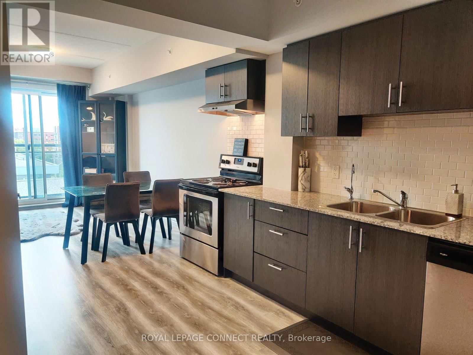615 - 275F LARCH STREET Image 3