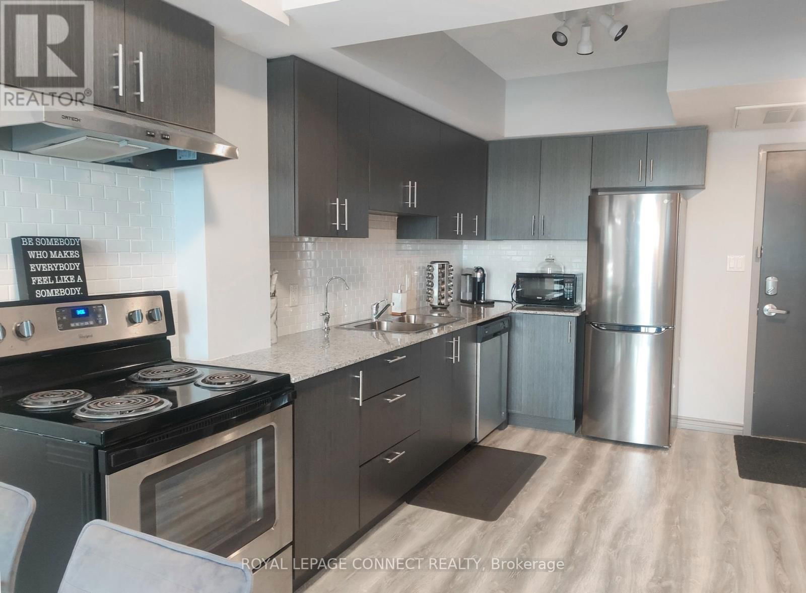 615 - 275F LARCH STREET Image 4