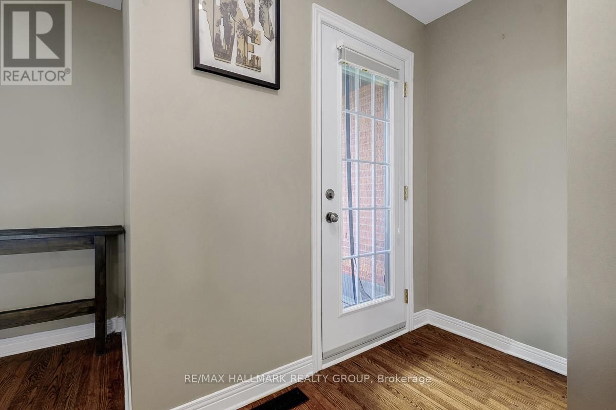 80 QUEEN ELIZABETH DRIVE Image 19