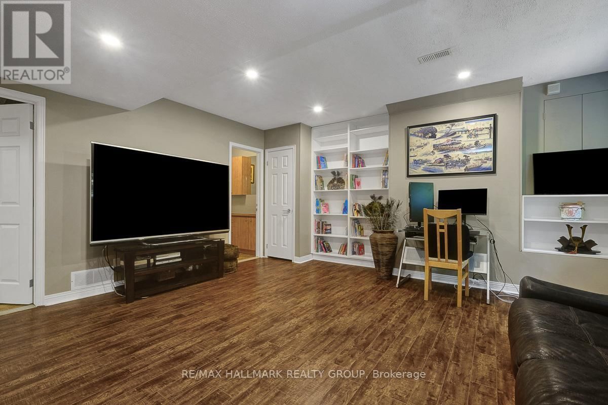 80 QUEEN ELIZABETH DRIVE Image 34