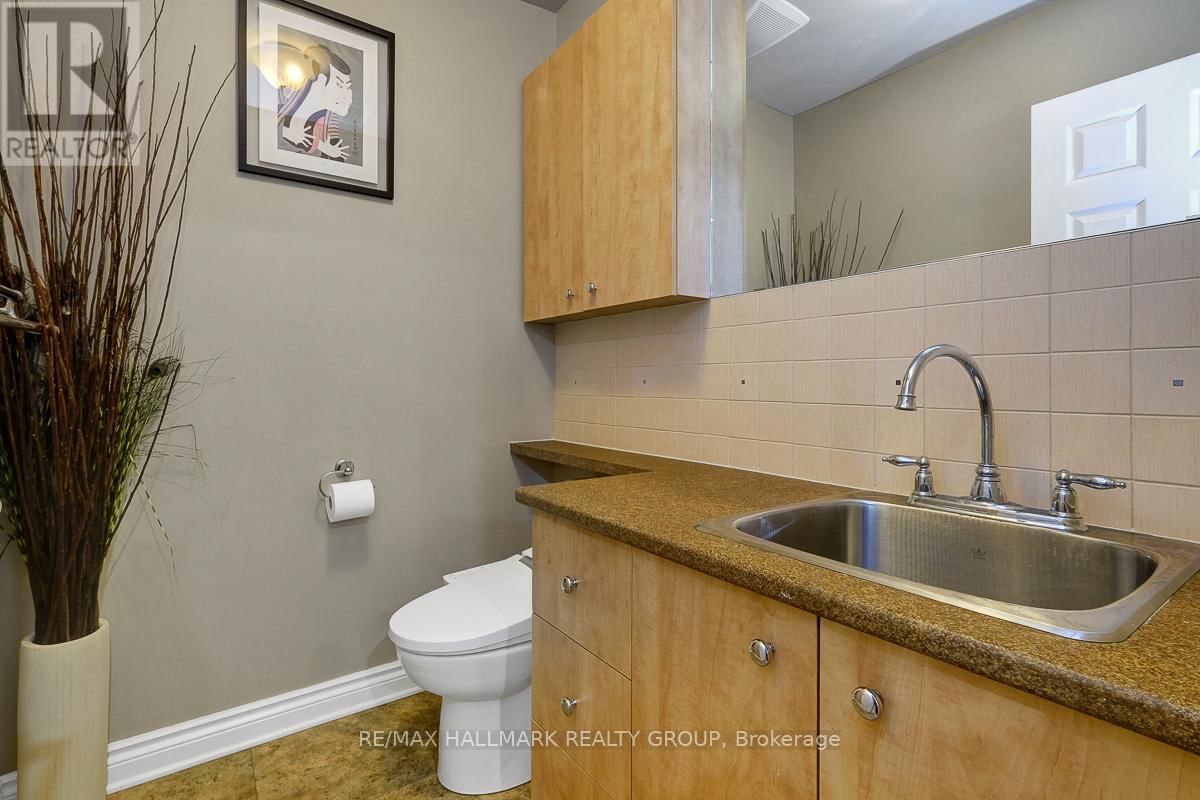 80 QUEEN ELIZABETH DRIVE Image 36