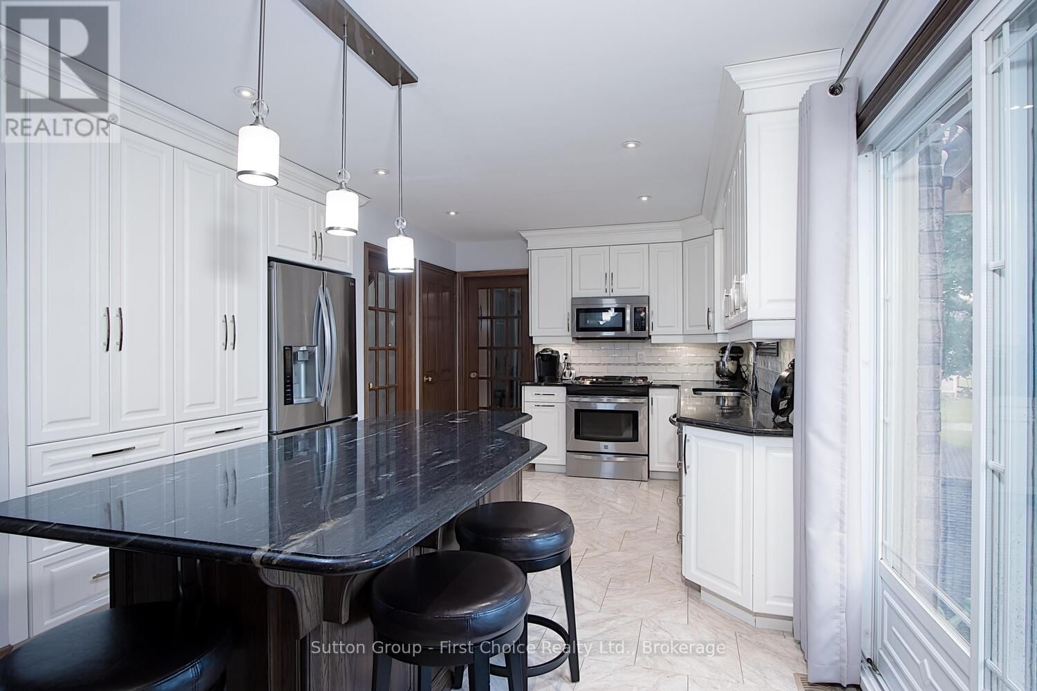 4005 FREDERICK STREET Image 12