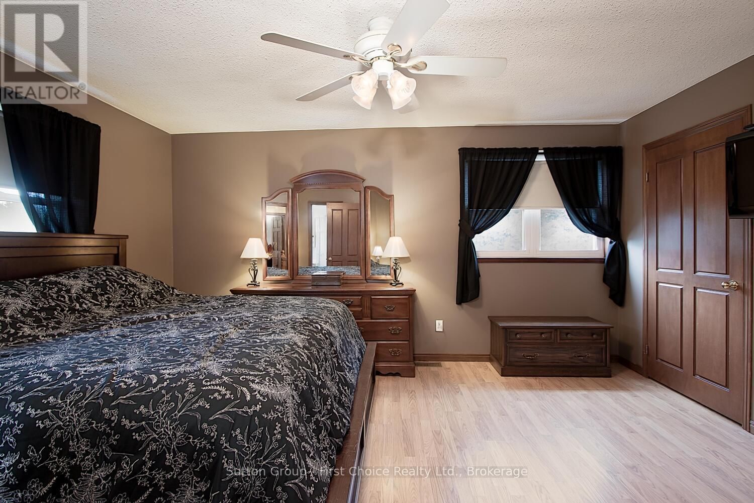 4005 FREDERICK STREET Image 22