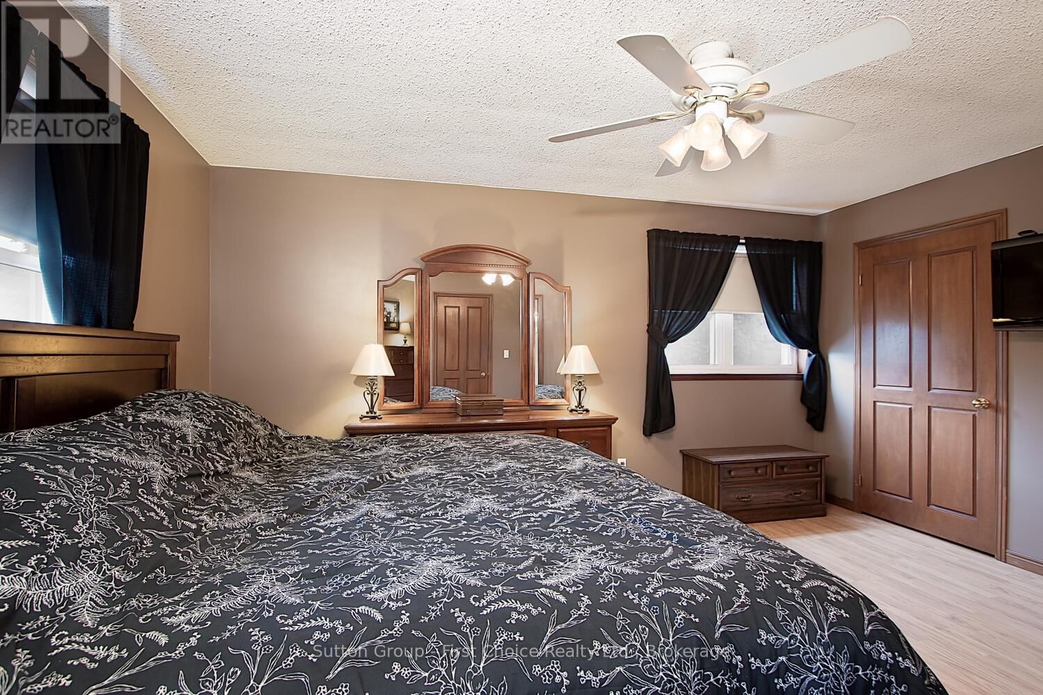 4005 FREDERICK STREET Image 24