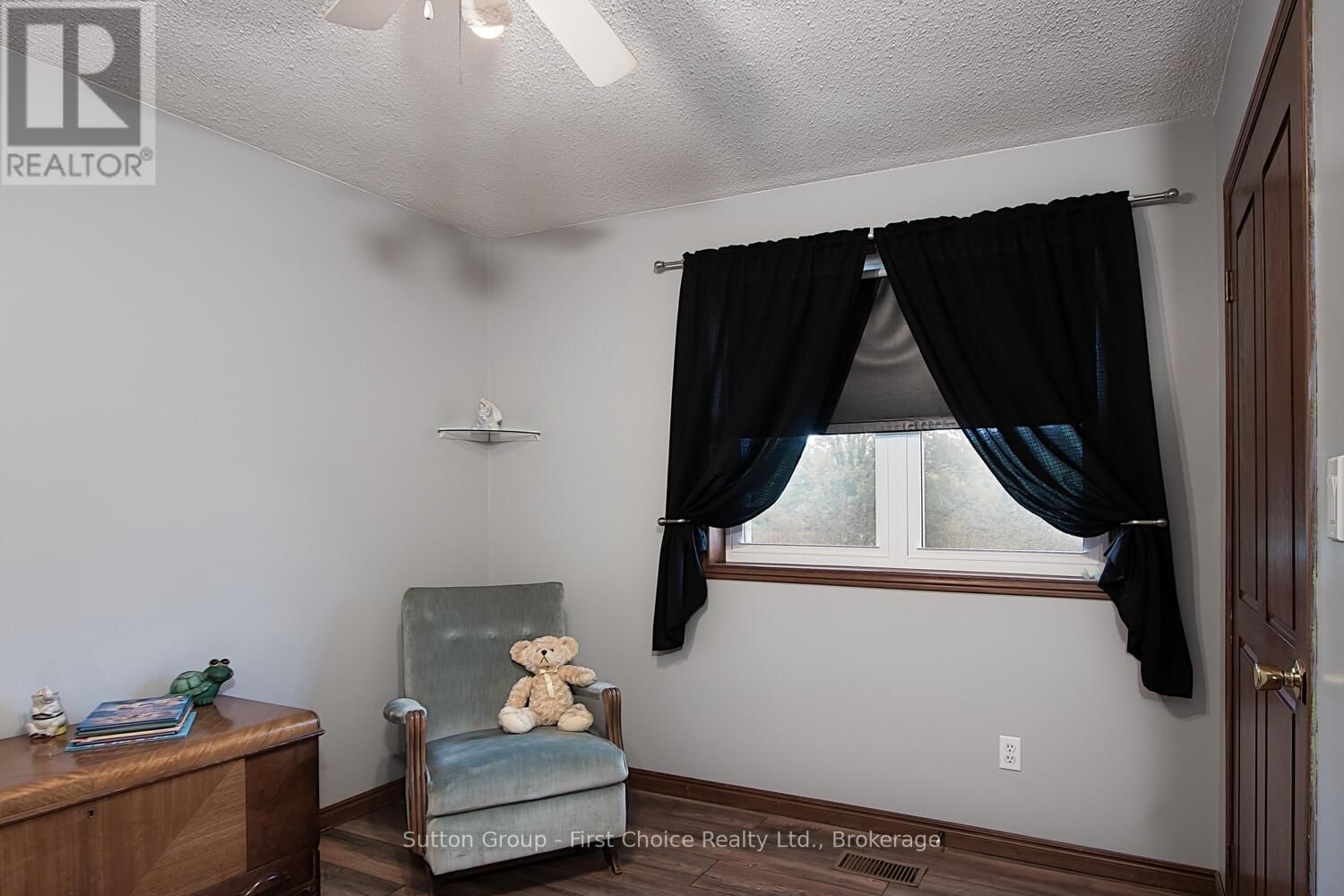 4005 FREDERICK STREET Image 30