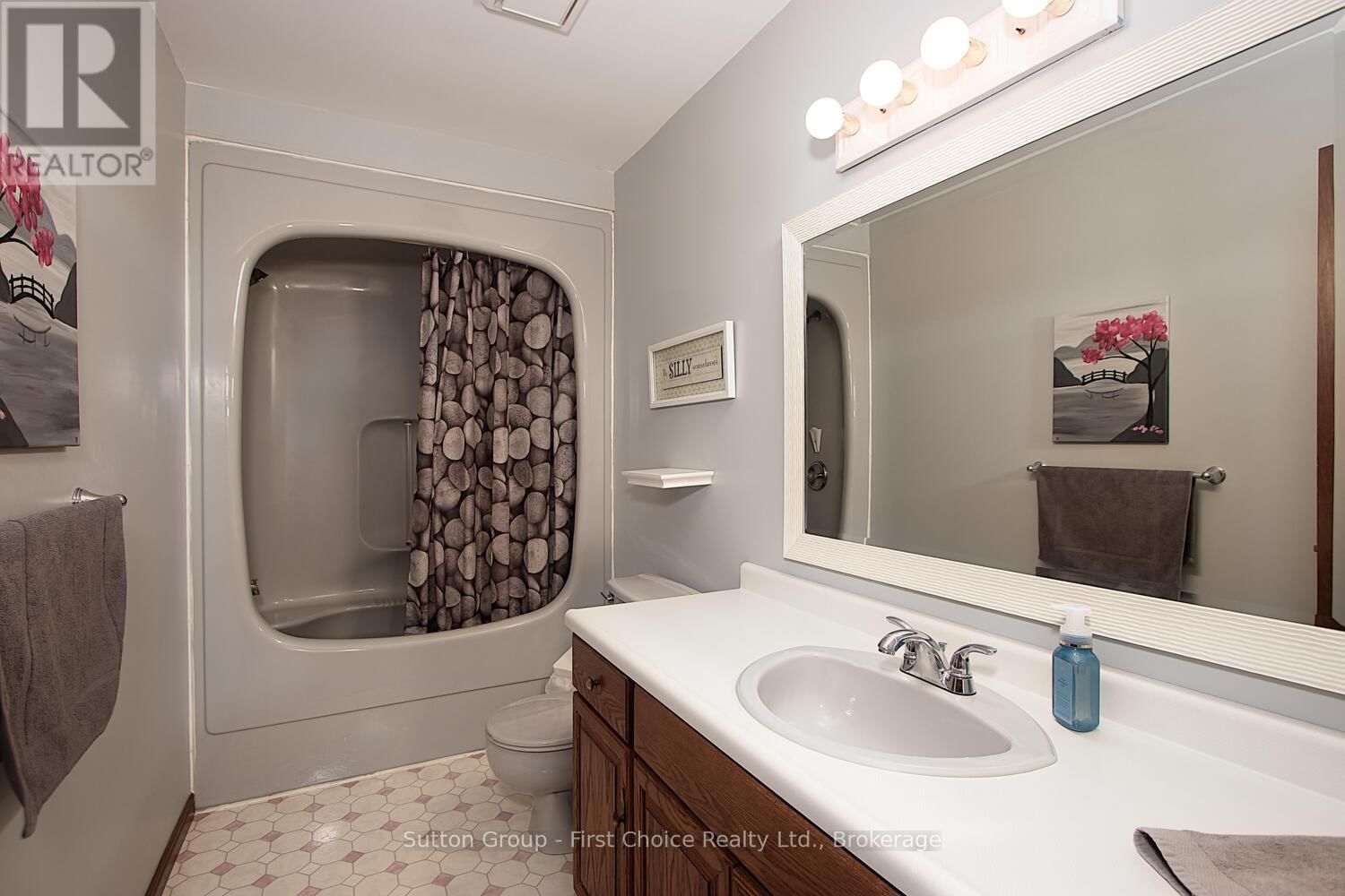 4005 FREDERICK STREET Image 31