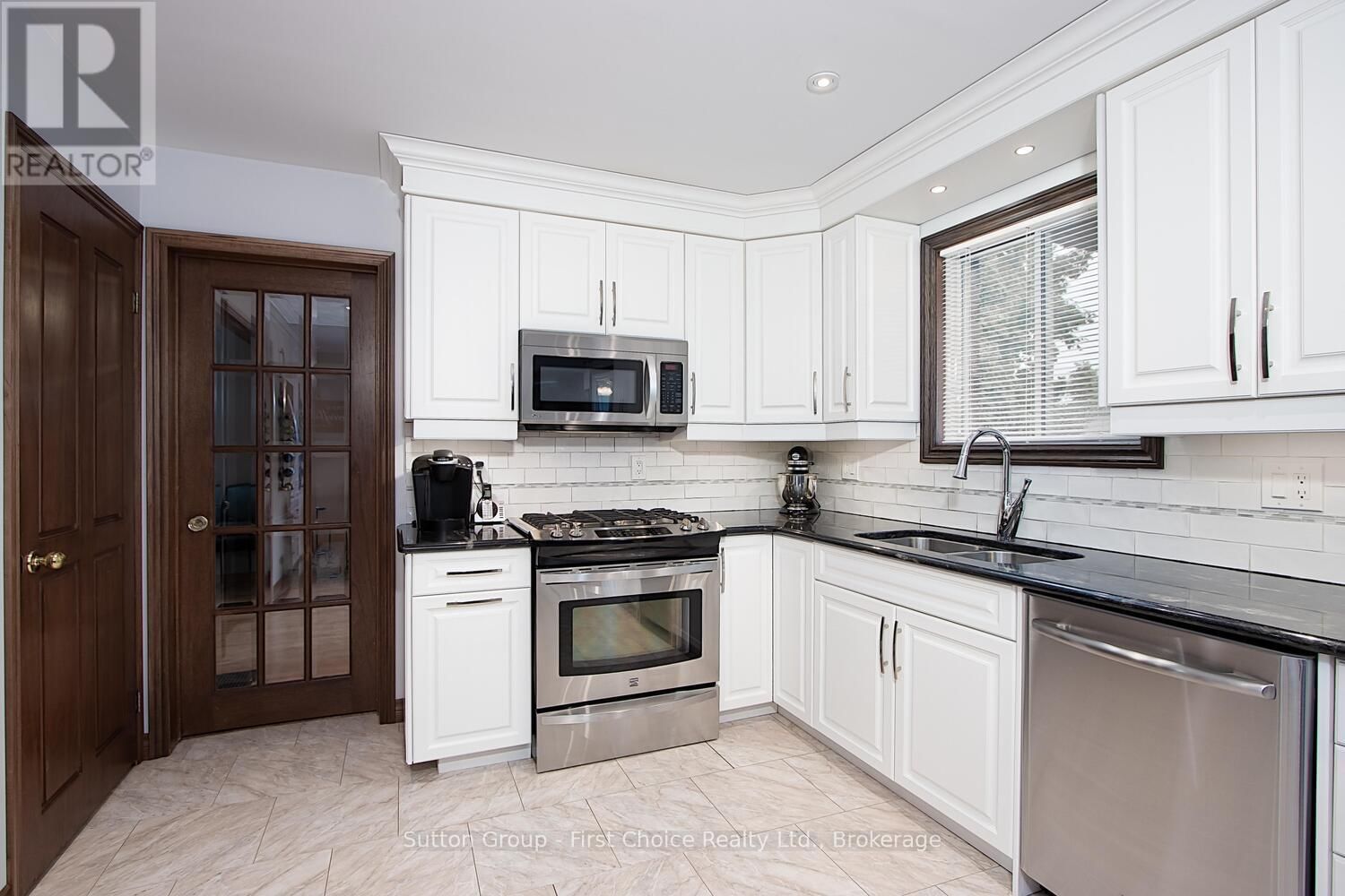 4005 FREDERICK STREET Image 7
