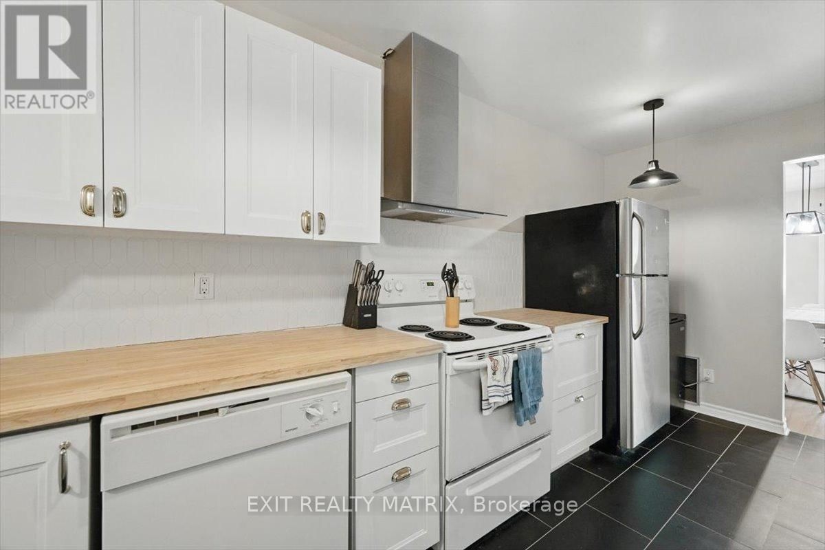 154 - 825 CAHILL DRIVE WEST Image 14