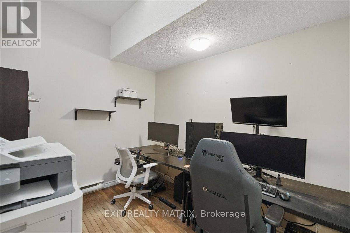 154 - 825 CAHILL DRIVE WEST Image 23