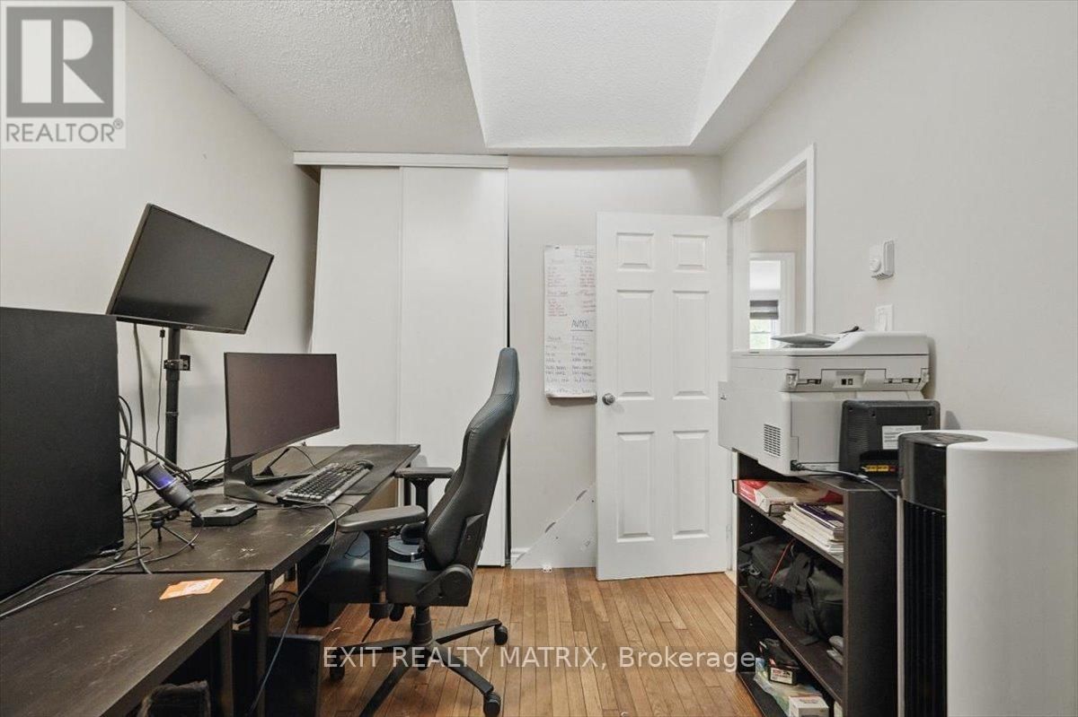 154 - 825 CAHILL DRIVE WEST Image 24