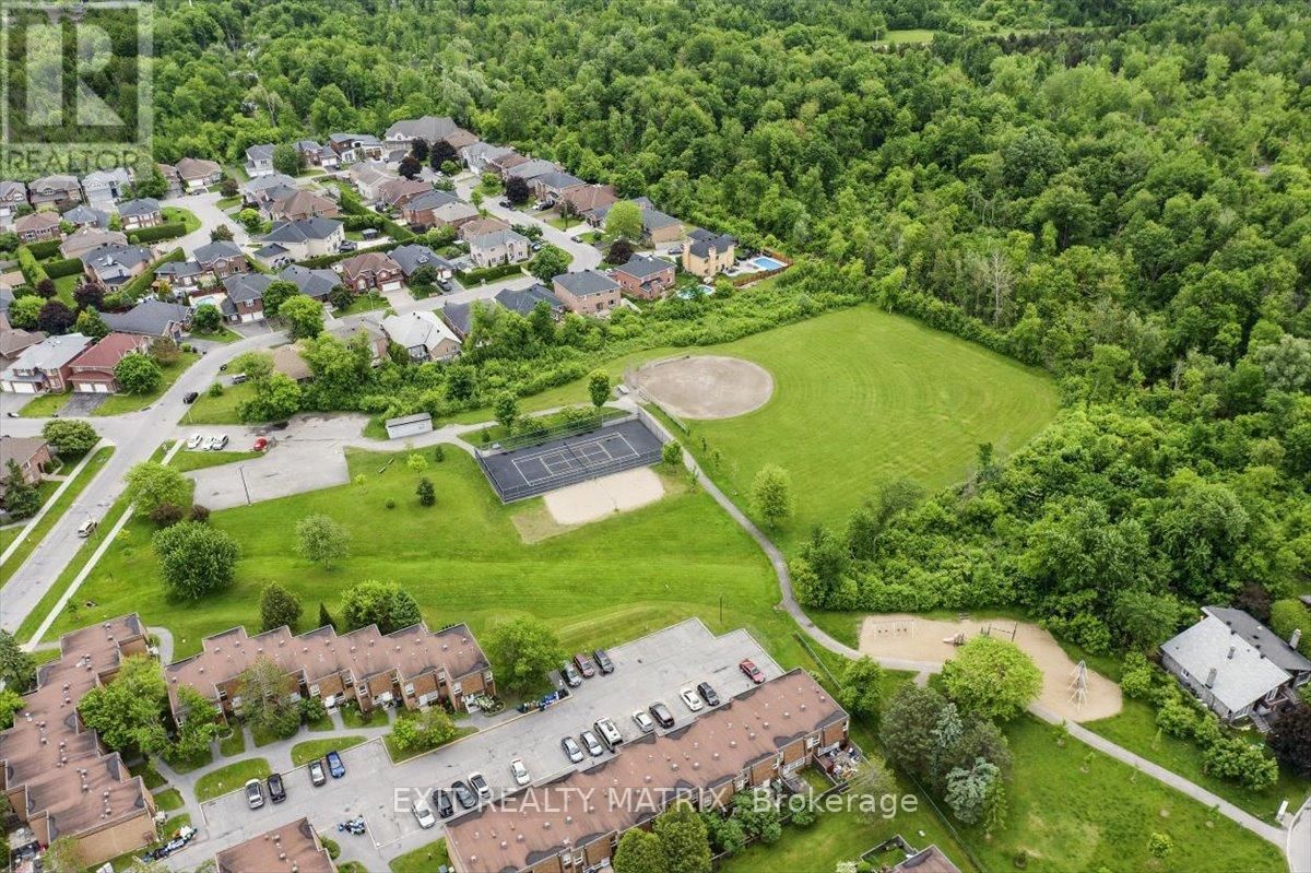 154 - 825 CAHILL DRIVE WEST Image 32