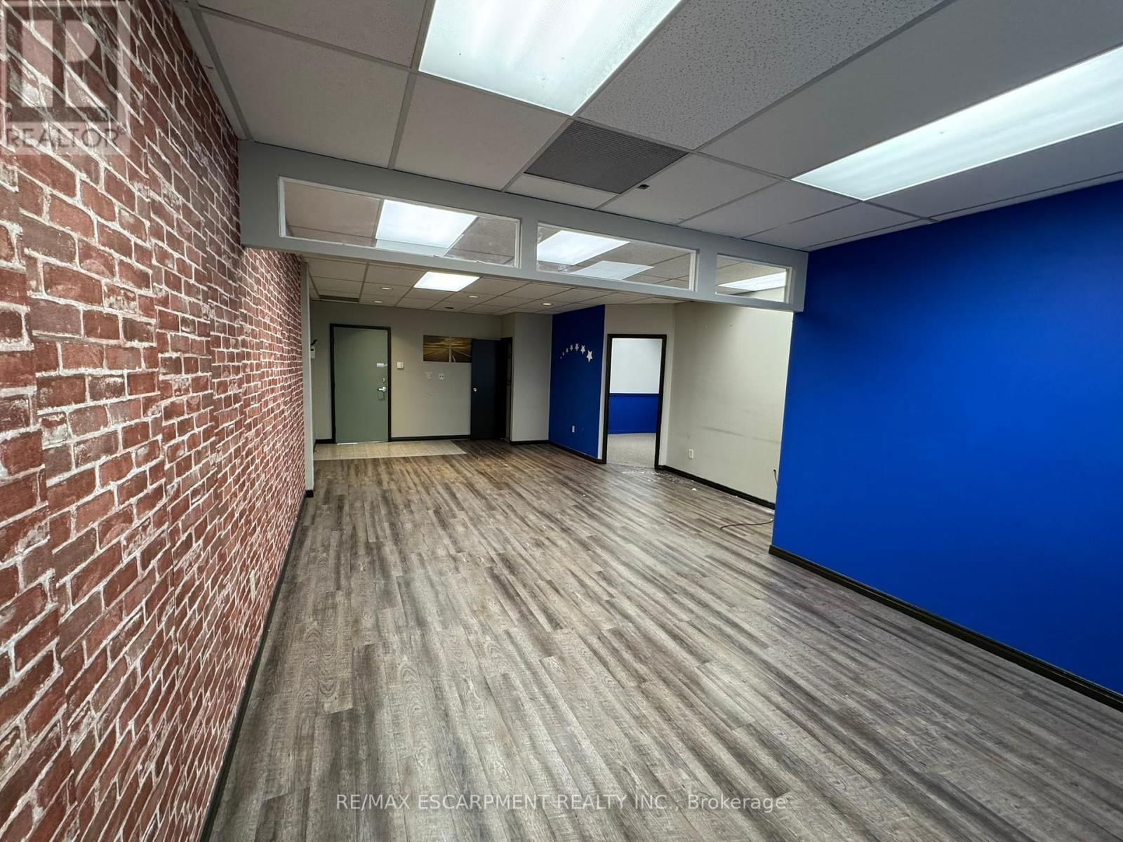 309 - 1030 UPPER JAMES STREET Image 14