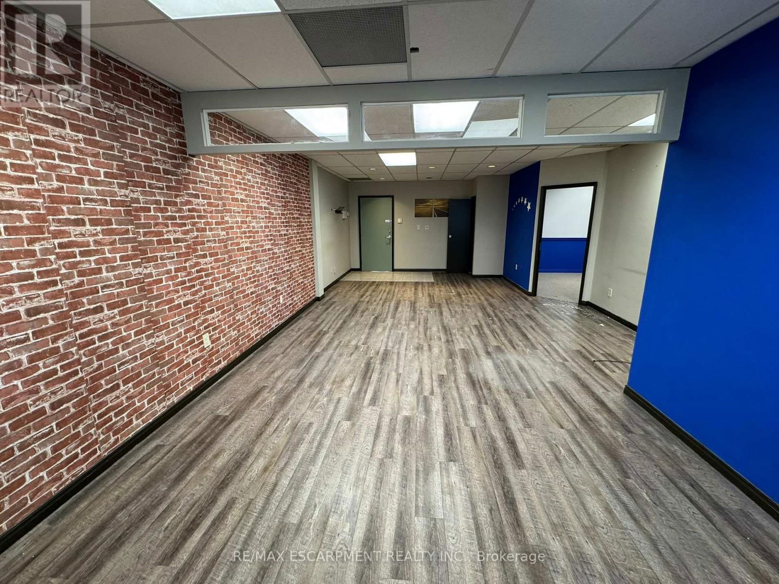 309 - 1030 UPPER JAMES STREET Image 15