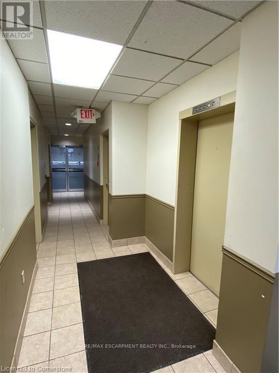 309 - 1030 UPPER JAMES STREET Image 6