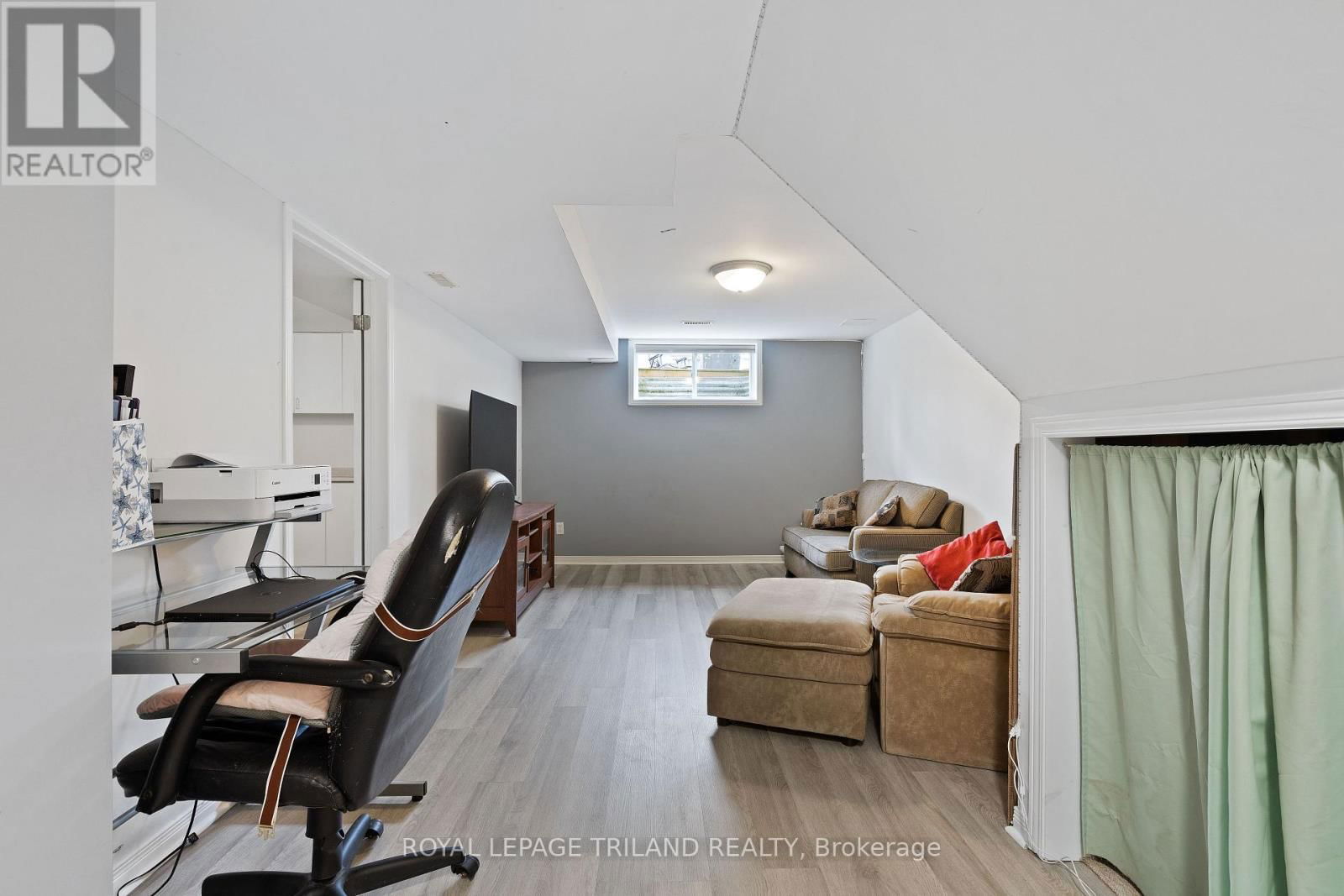 47 CARRIE CRESCENT Image 29