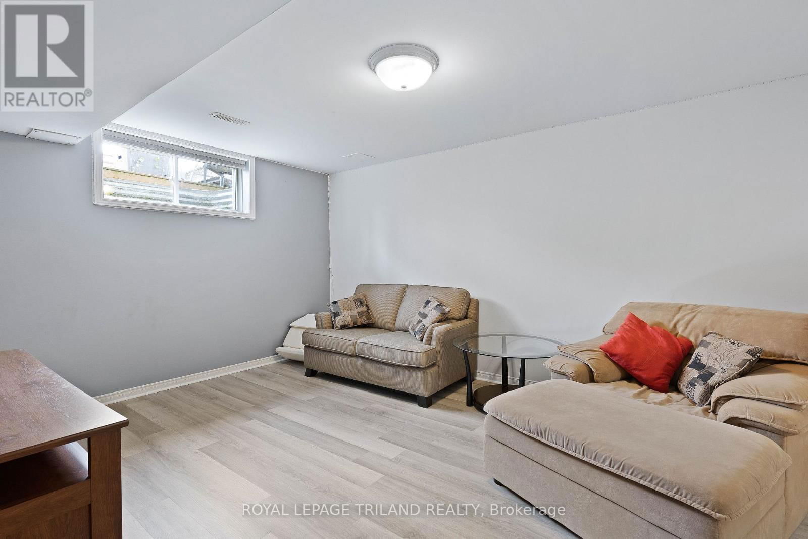47 CARRIE CRESCENT Image 30