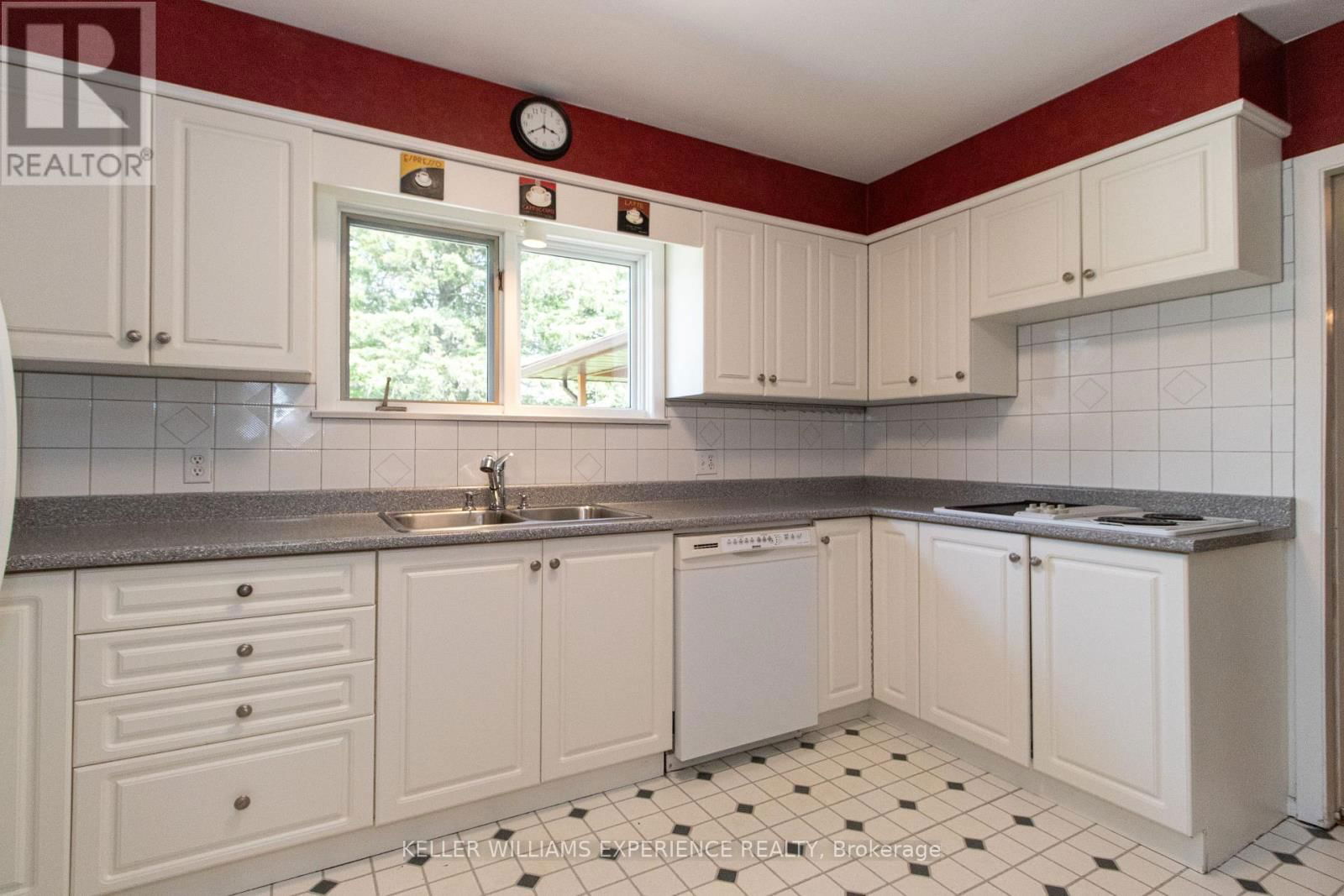 27 PAGET STREET Image 13