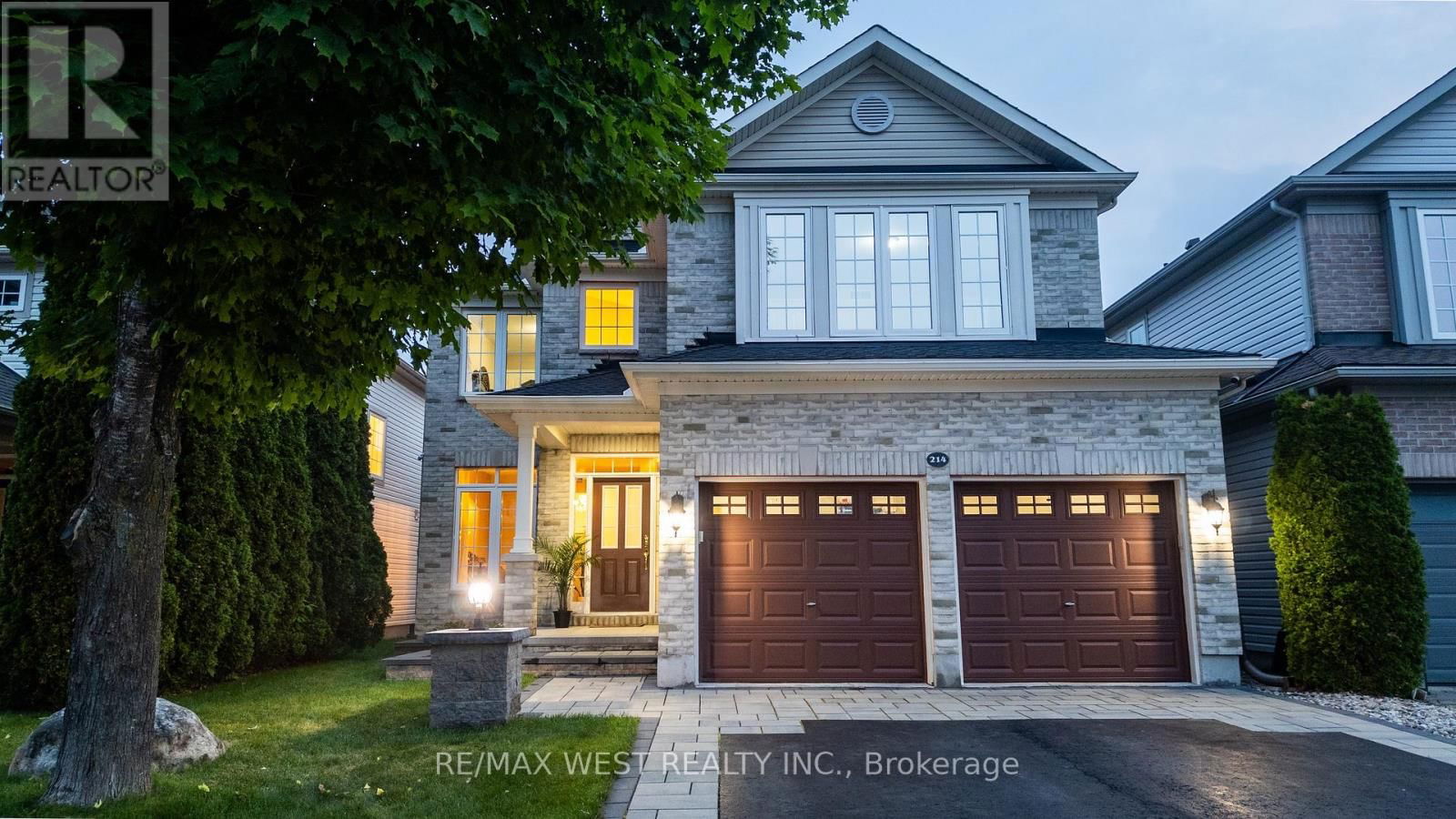 214 CASTLEGARTH CRESCENT Image 1