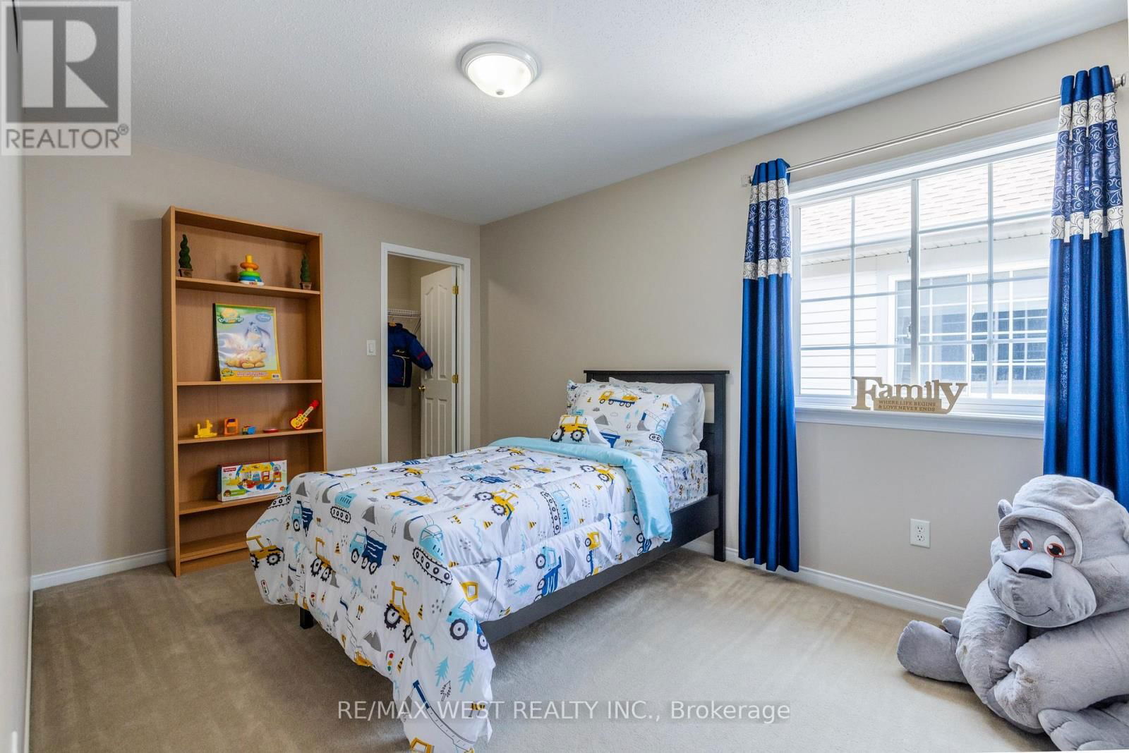 214 CASTLEGARTH CRESCENT Image 19