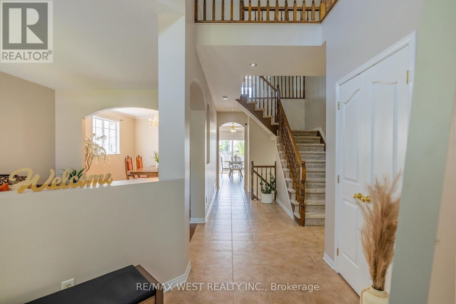 214 CASTLEGARTH CRESCENT Image 3