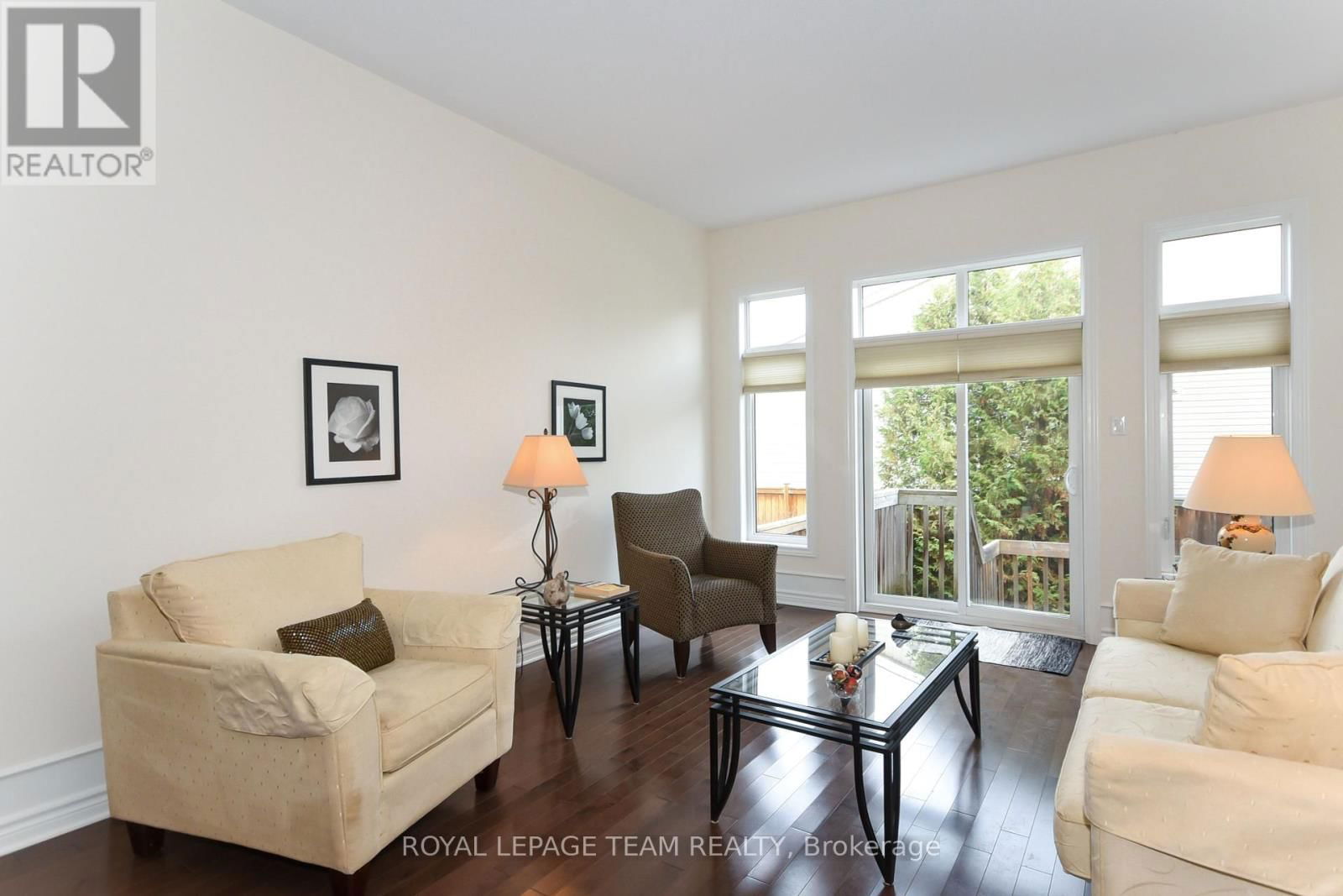 181 OXFORD STREET WEST Image 11