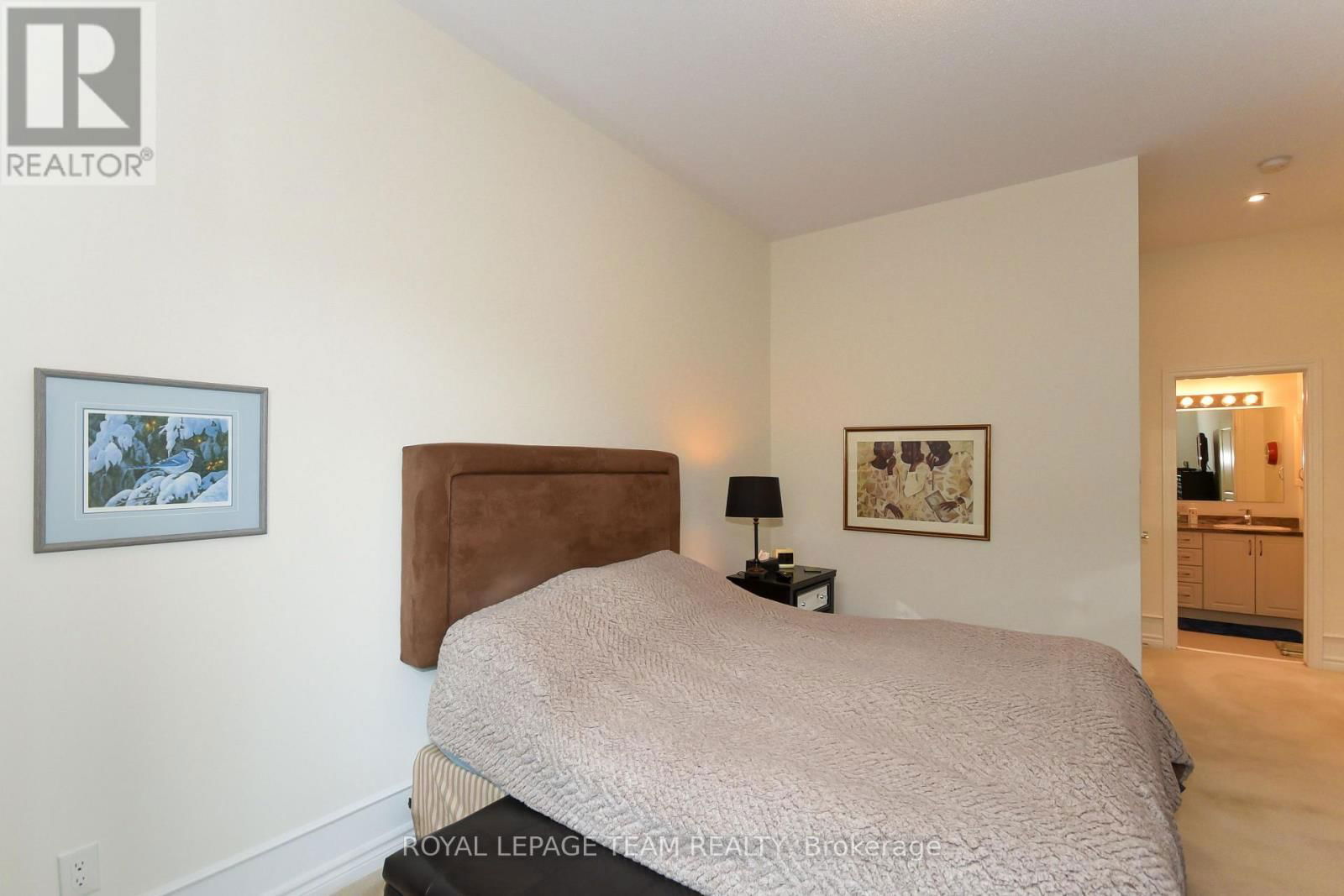 181 OXFORD STREET WEST Image 15