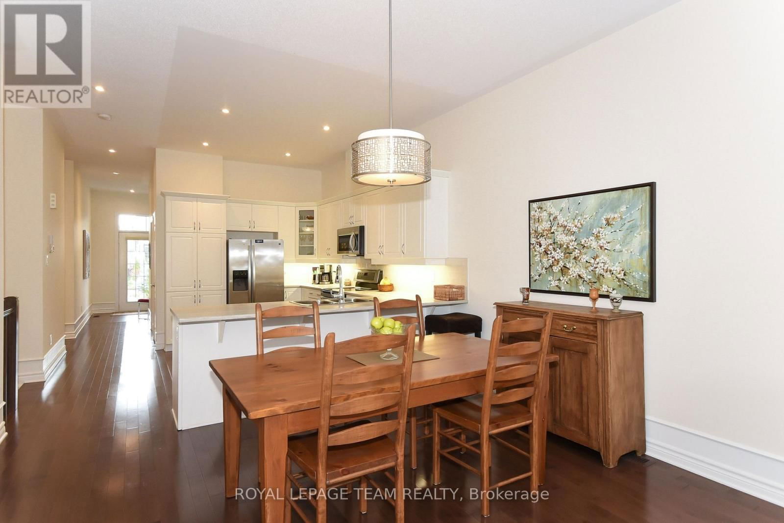 181 OXFORD STREET WEST Image 9